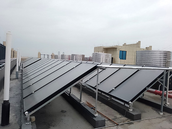 東莞創(chuàng)群精密機(jī)械宿舍樓太陽能熱水工程