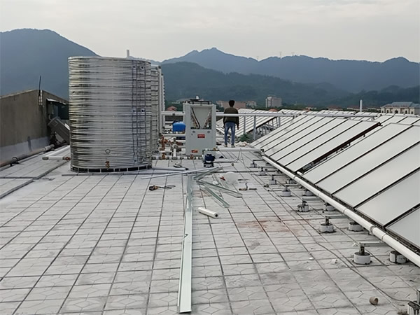 太陽(yáng)能+空氣能熱水工程施工